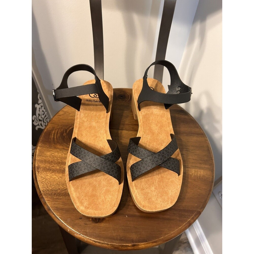Women's Black Strappy Peep Toe Platform Rubber Wedge Sandals Size 10 Medium
